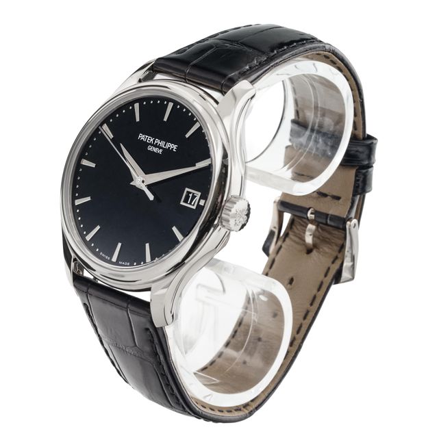 Patek Philippe Calatrava 5227G-010 Image 2